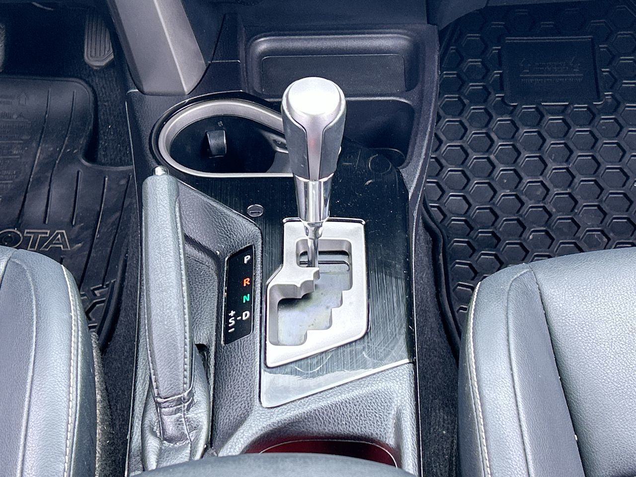 2018  RAV4
