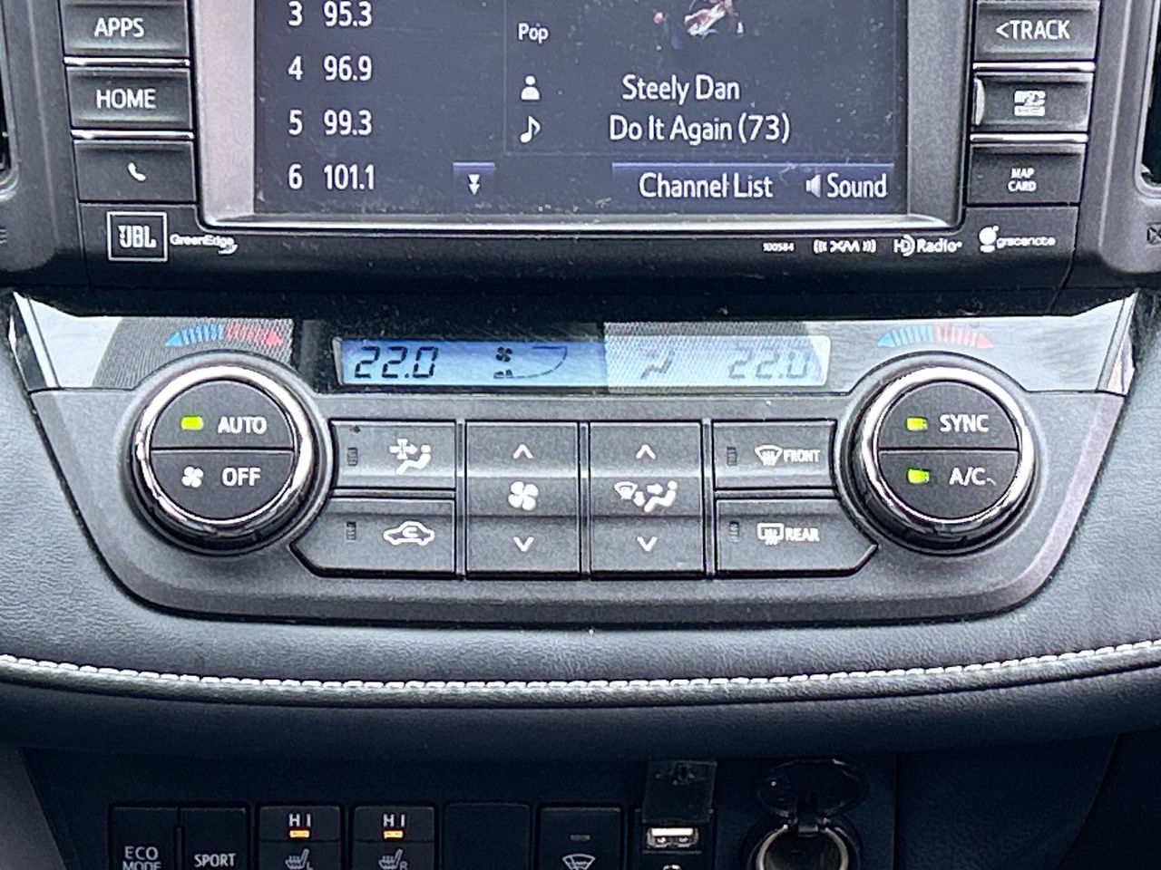 2018  RAV4