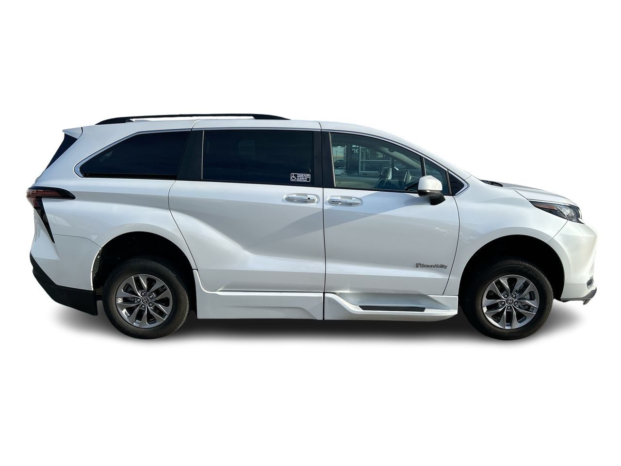Toyota Sienna Hybrid  2023 à Langley, Colombie-Britannique