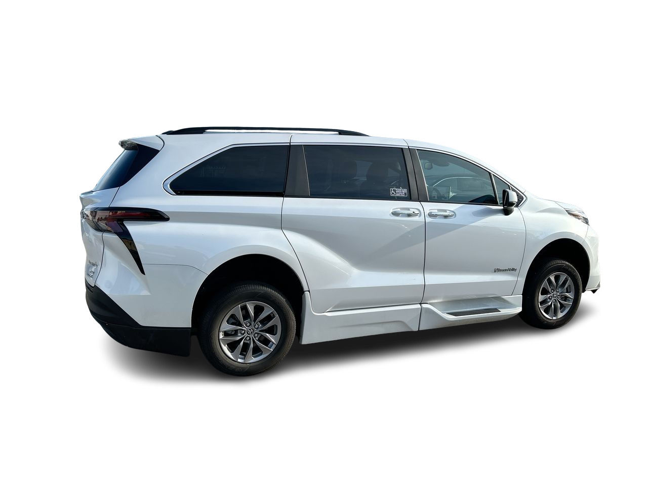 Toyota Sienna Hybrid  2023 à Langley, Colombie-Britannique