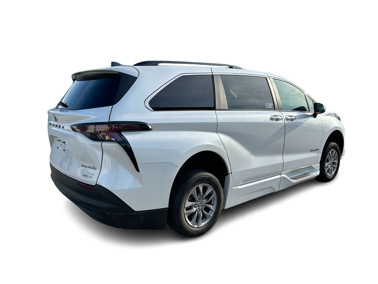 Toyota Sienna Hybrid  2023 à Langley, Colombie-Britannique