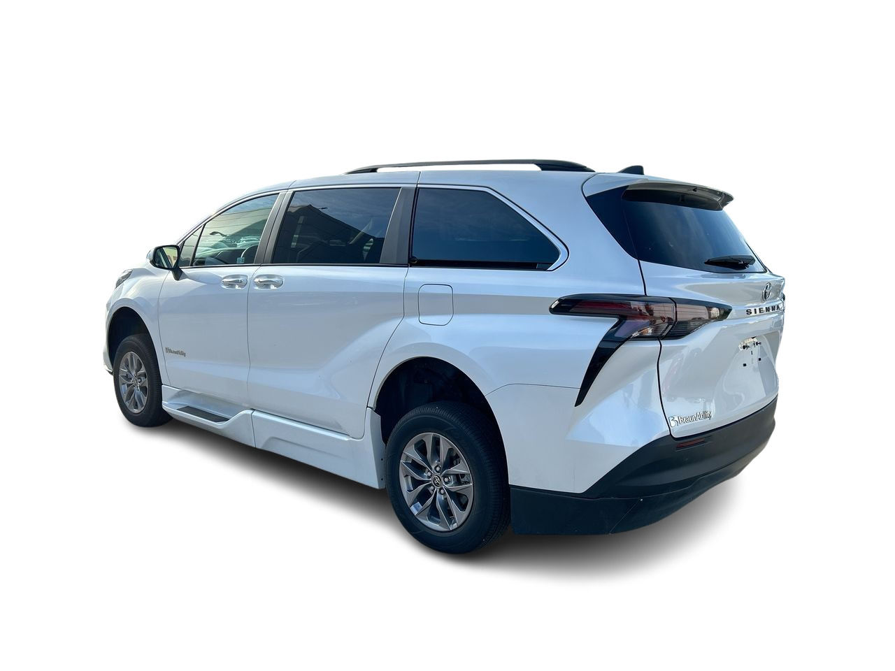 Toyota Sienna Hybrid  2023 à Langley, Colombie-Britannique