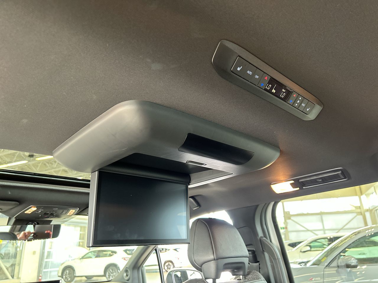 2025 Toyota Sienna Hybrid