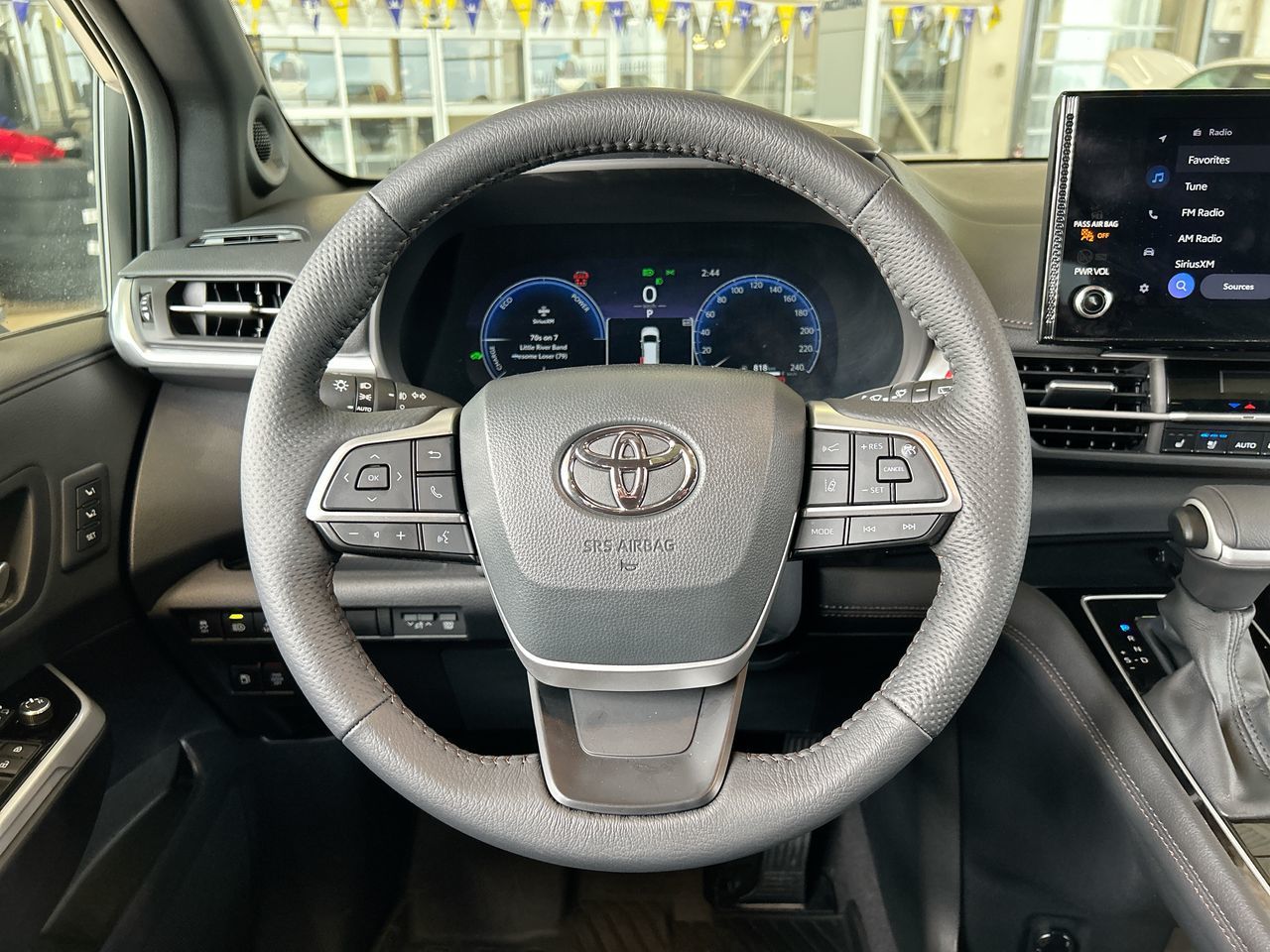 2025 Toyota Sienna Hybrid