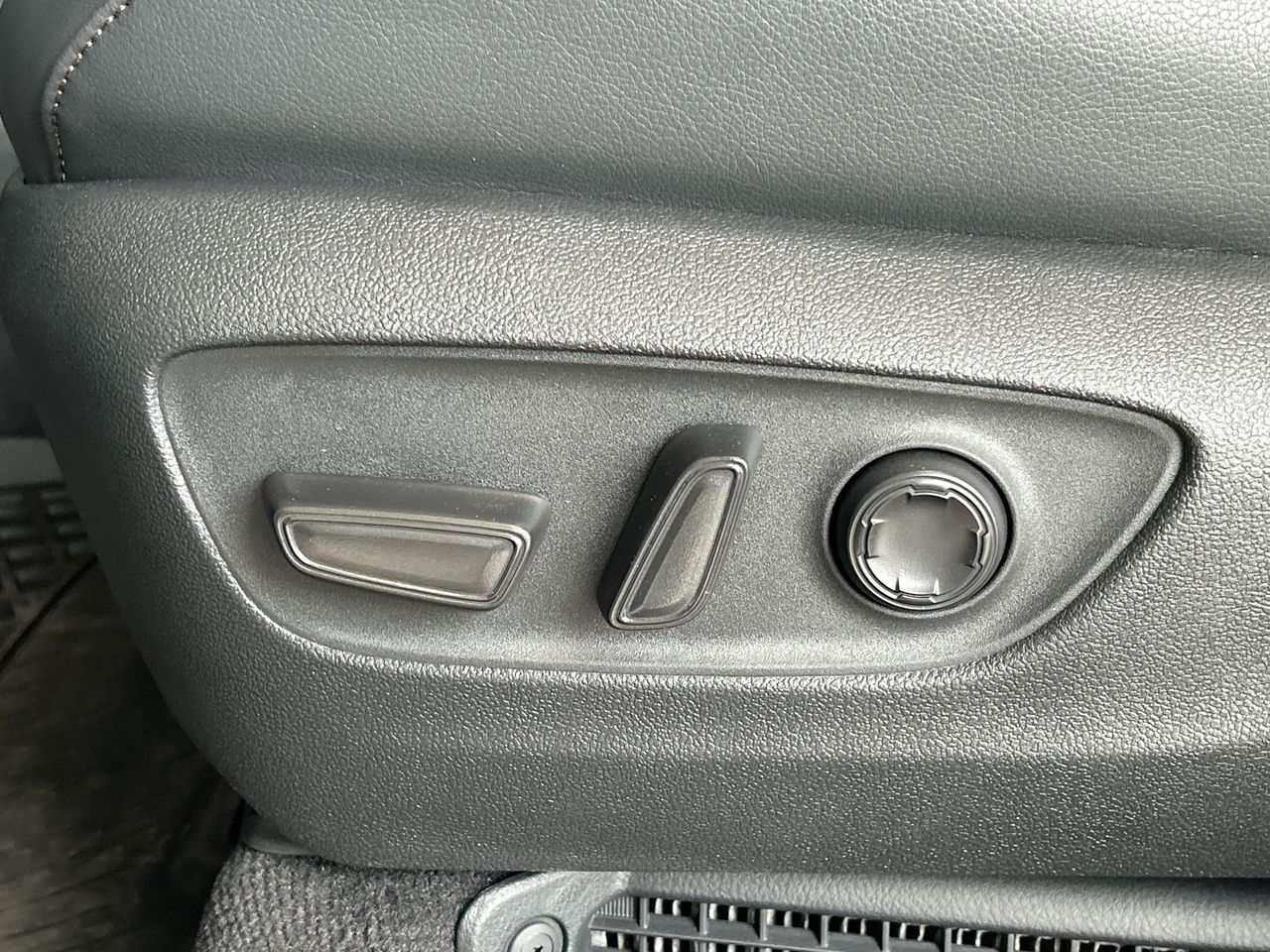 2025 Toyota Sienna Hybrid