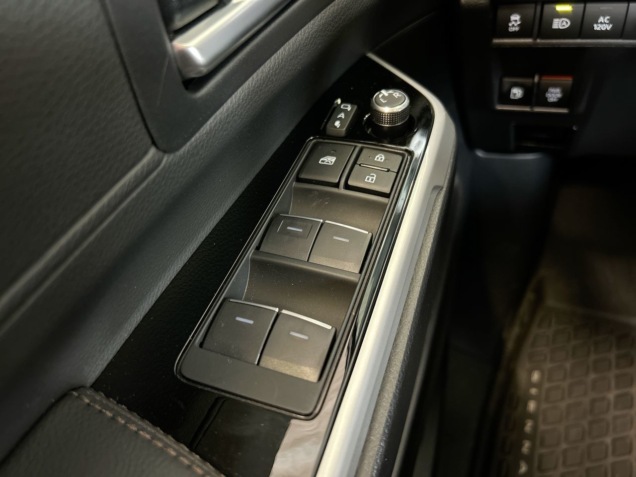 2025 Toyota Sienna Hybrid