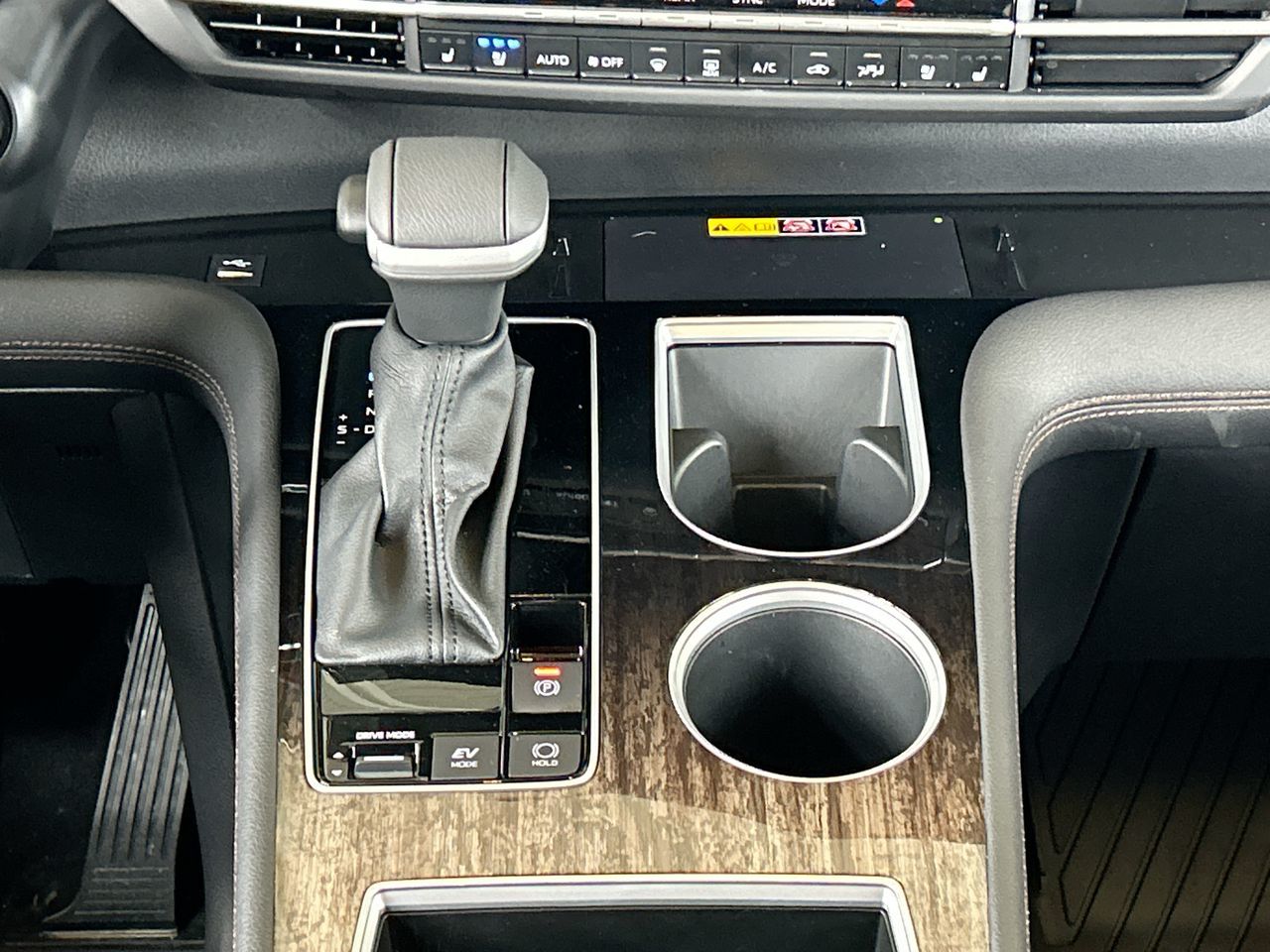 2025 Toyota Sienna Hybrid