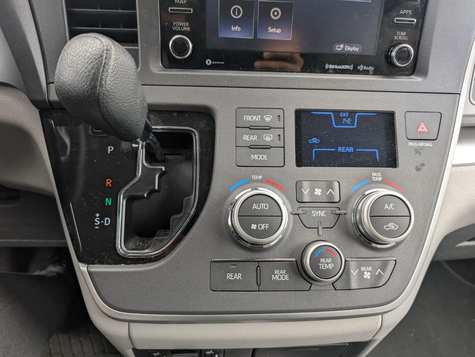 Toyota Sienna  2020 à Langley, Colombie-Britannique
