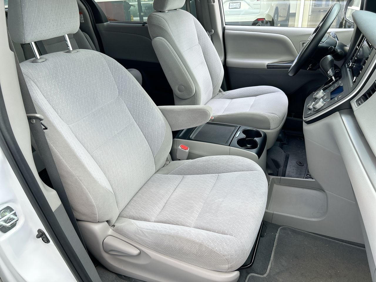 Toyota Sienna  2020 à Langley, Colombie-Britannique