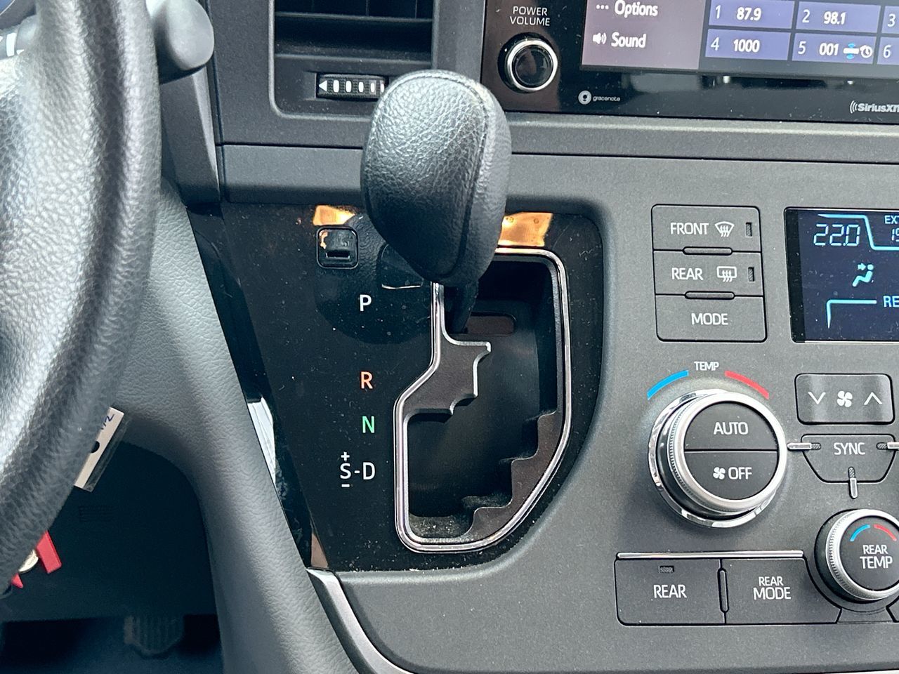 Toyota Sienna  2020 à Langley, Colombie-Britannique