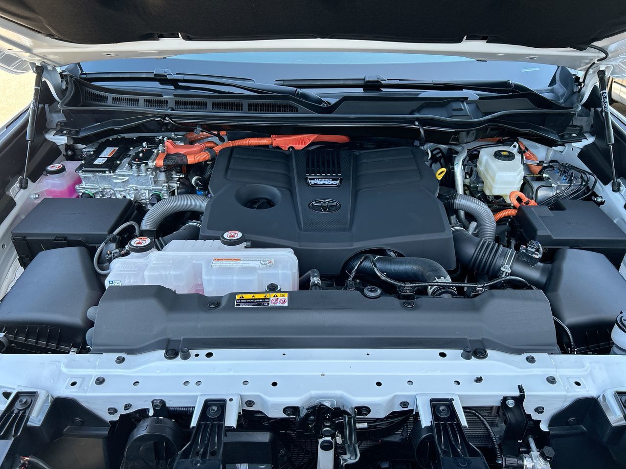 2025 Toyota TUNDRA HYBRID