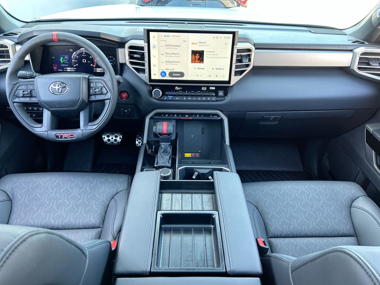 2025 Toyota TUNDRA HYBRID