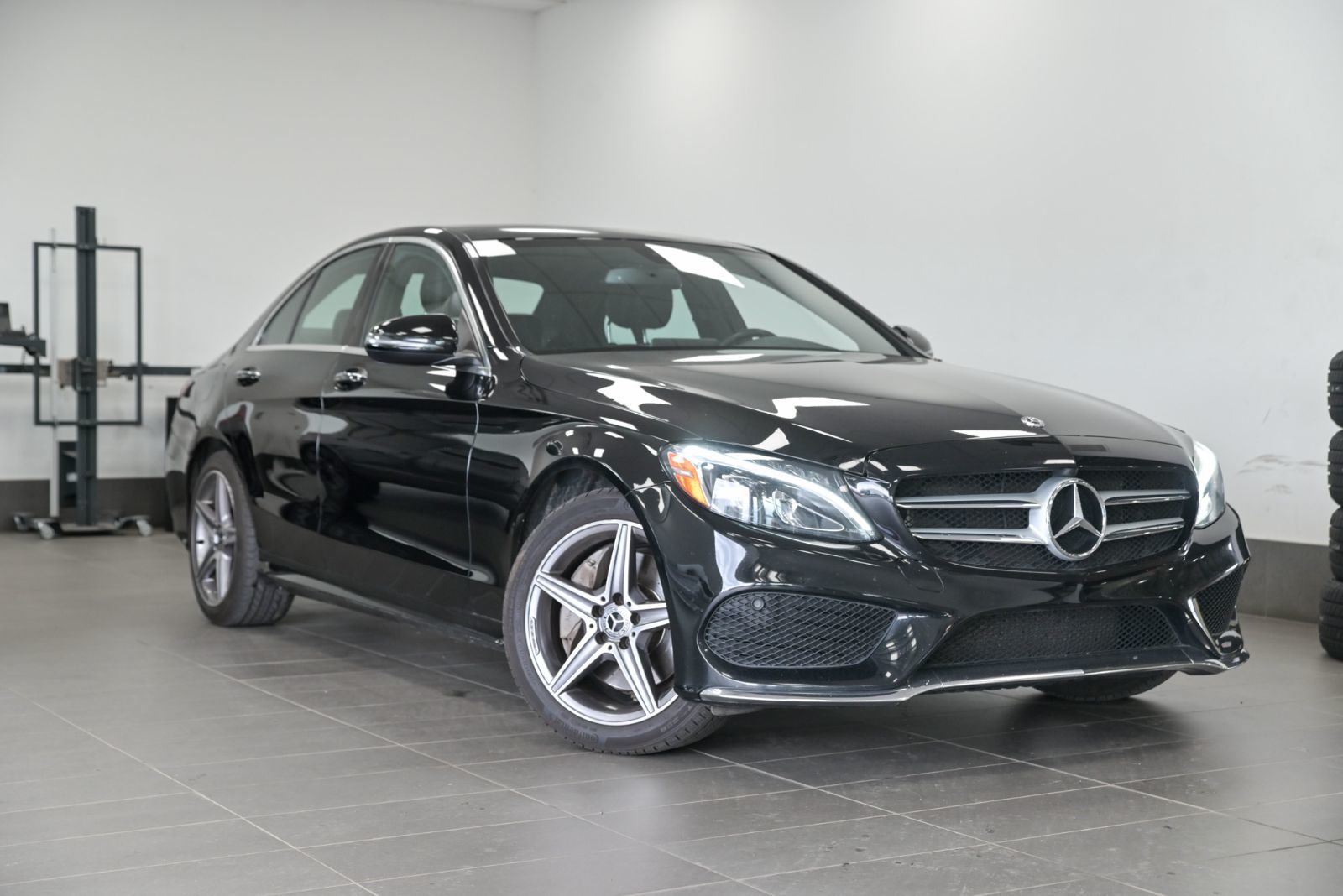2018 Mercedes-Benz C-Class C 300, AMG PACK, CUIR NOIR.