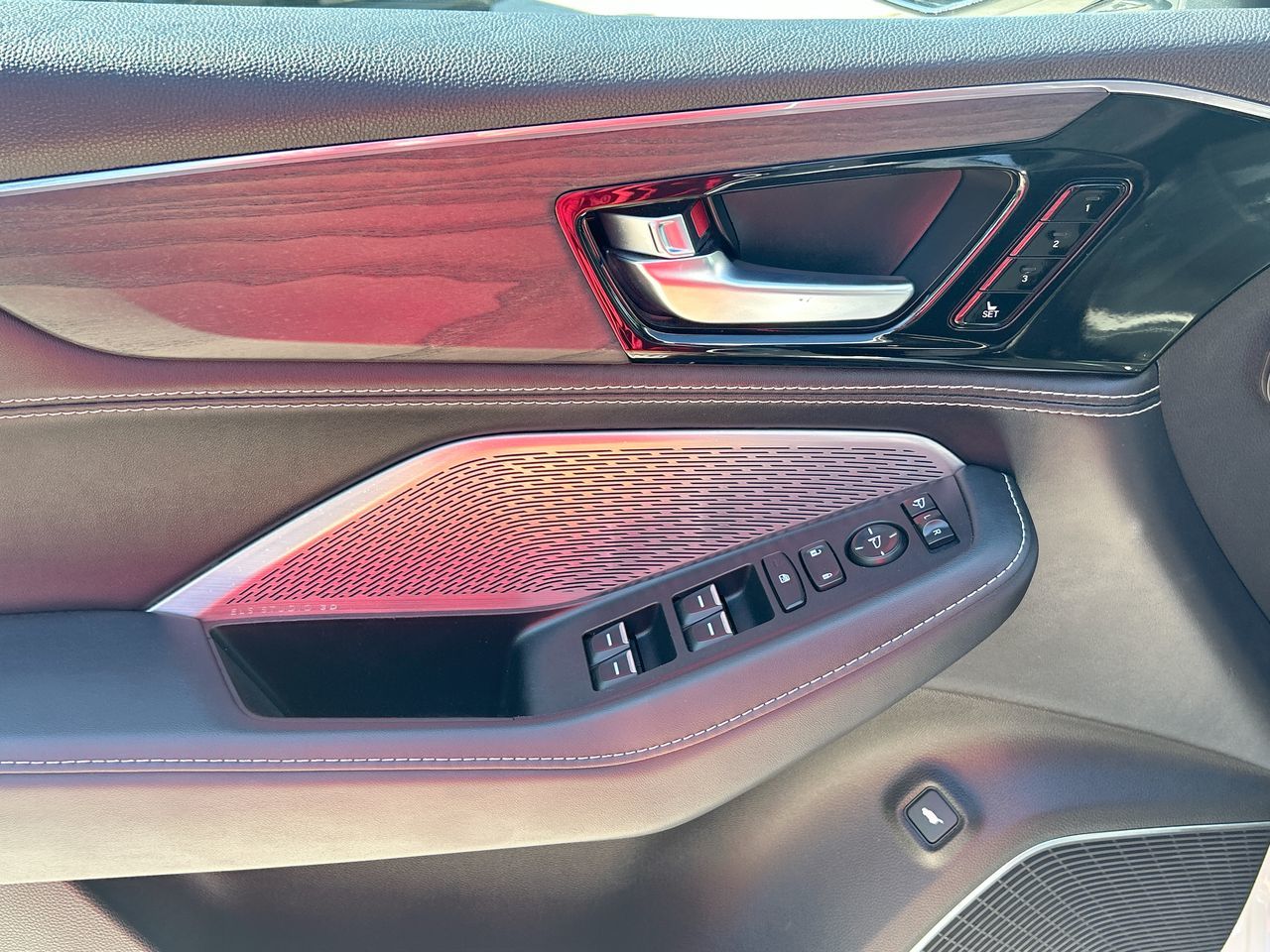 Acura MDX  2022