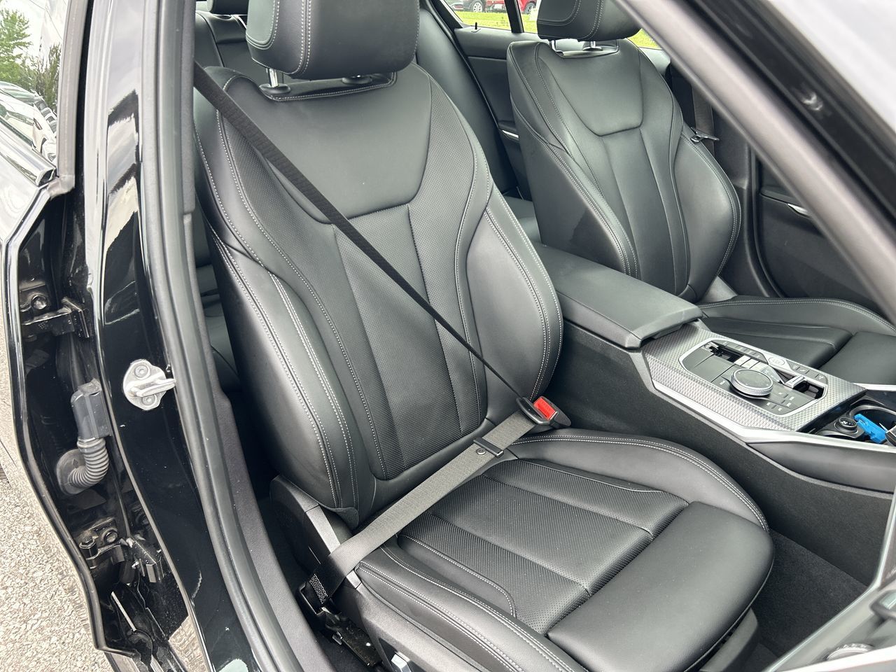 2023 BMW 330i