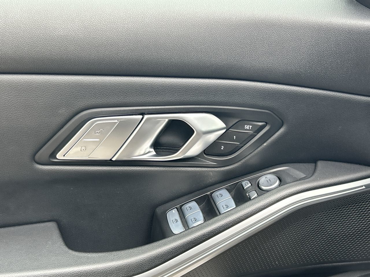2023 BMW 330i