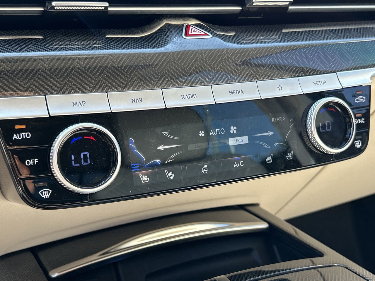 GENESIS G80  2024