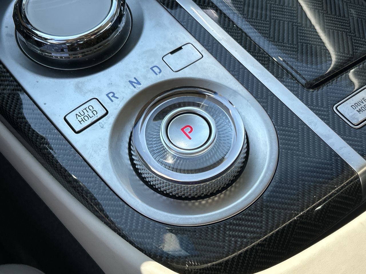 GENESIS G80  2024