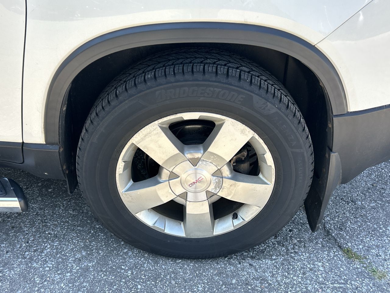 2011 GMC Acadia in Scarborough, Ontario
