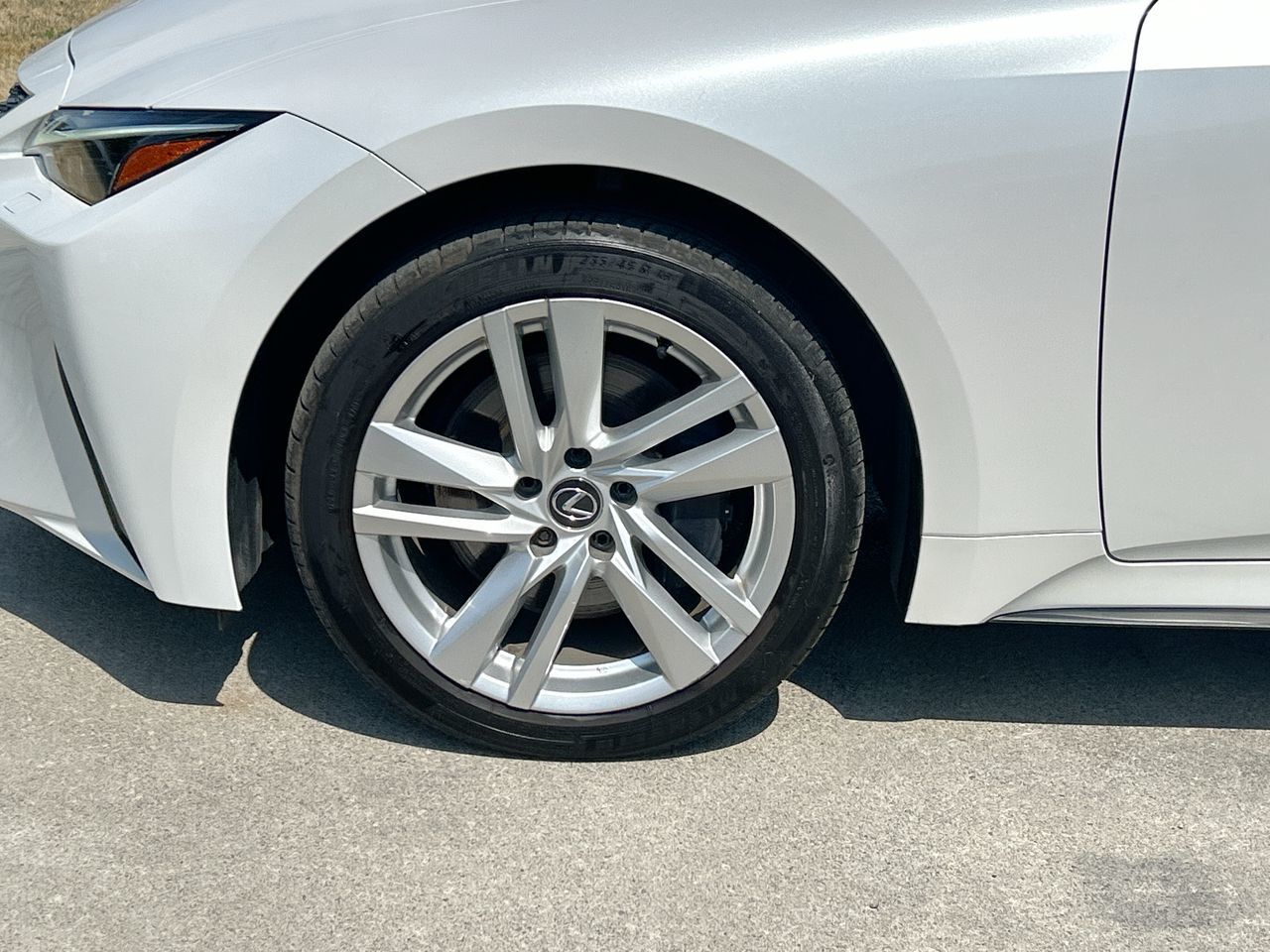 Lexus IS  2023 à Scarborough, Ontario