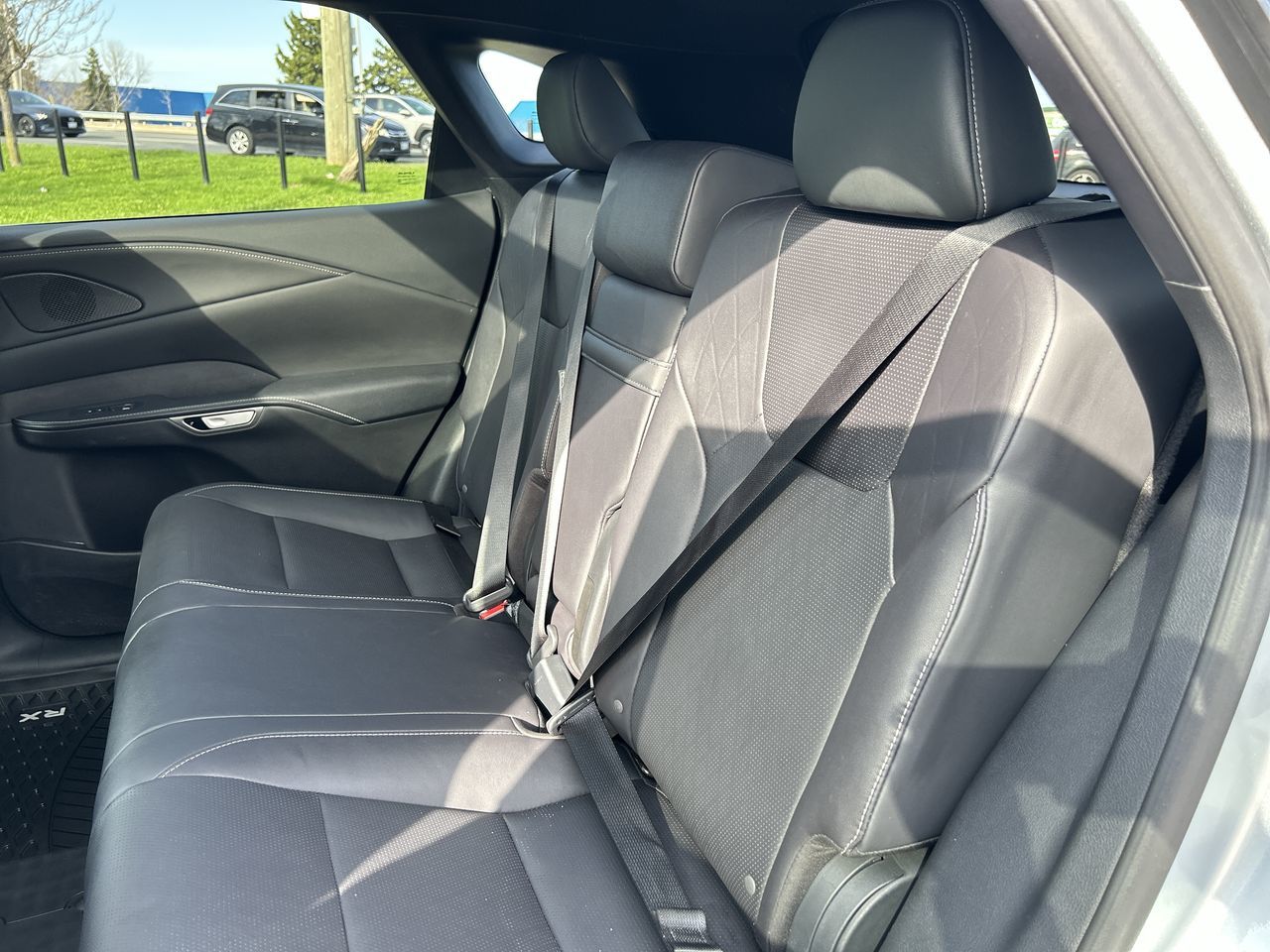 Lexus RX  2023