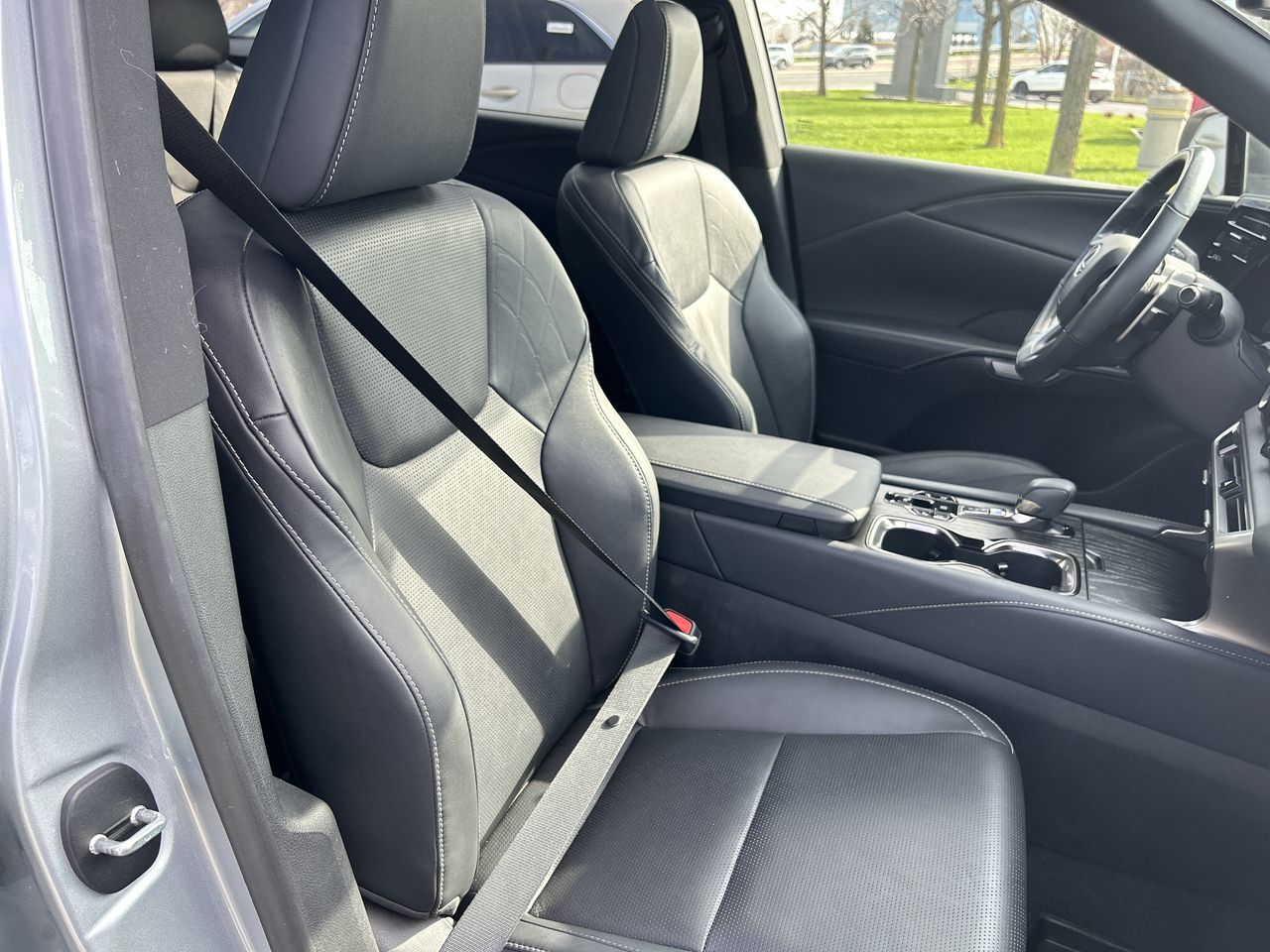 Lexus RX  2023