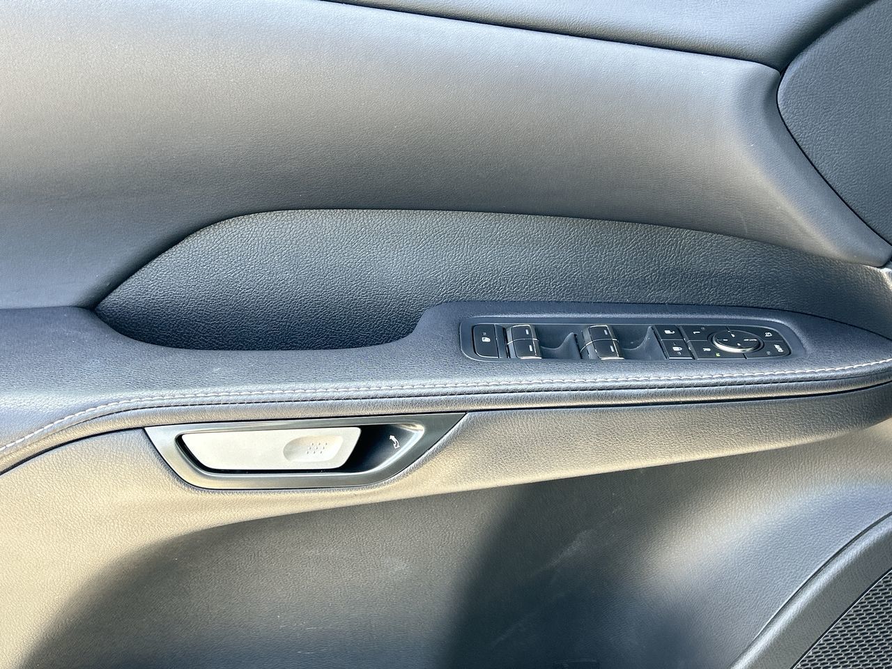 Lexus RX  2023