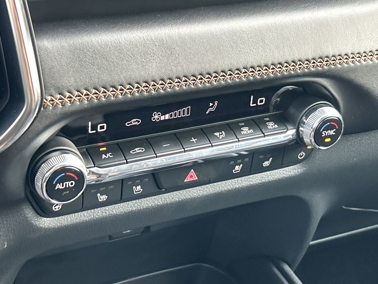 Mazda CX-50  2025