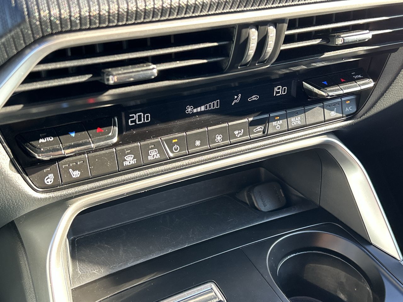 2024 Mazda CX-90 MHEV