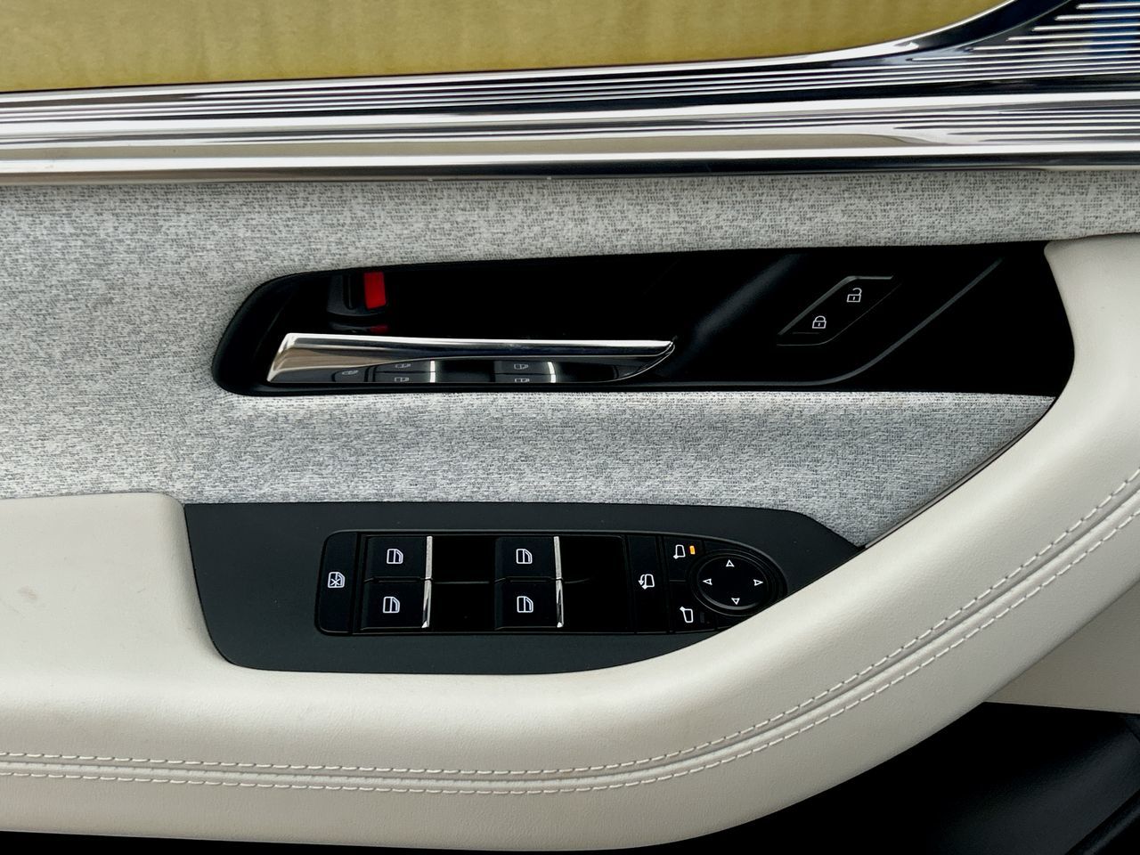 Mazda CX-90 Plug-In Hybrid  2026