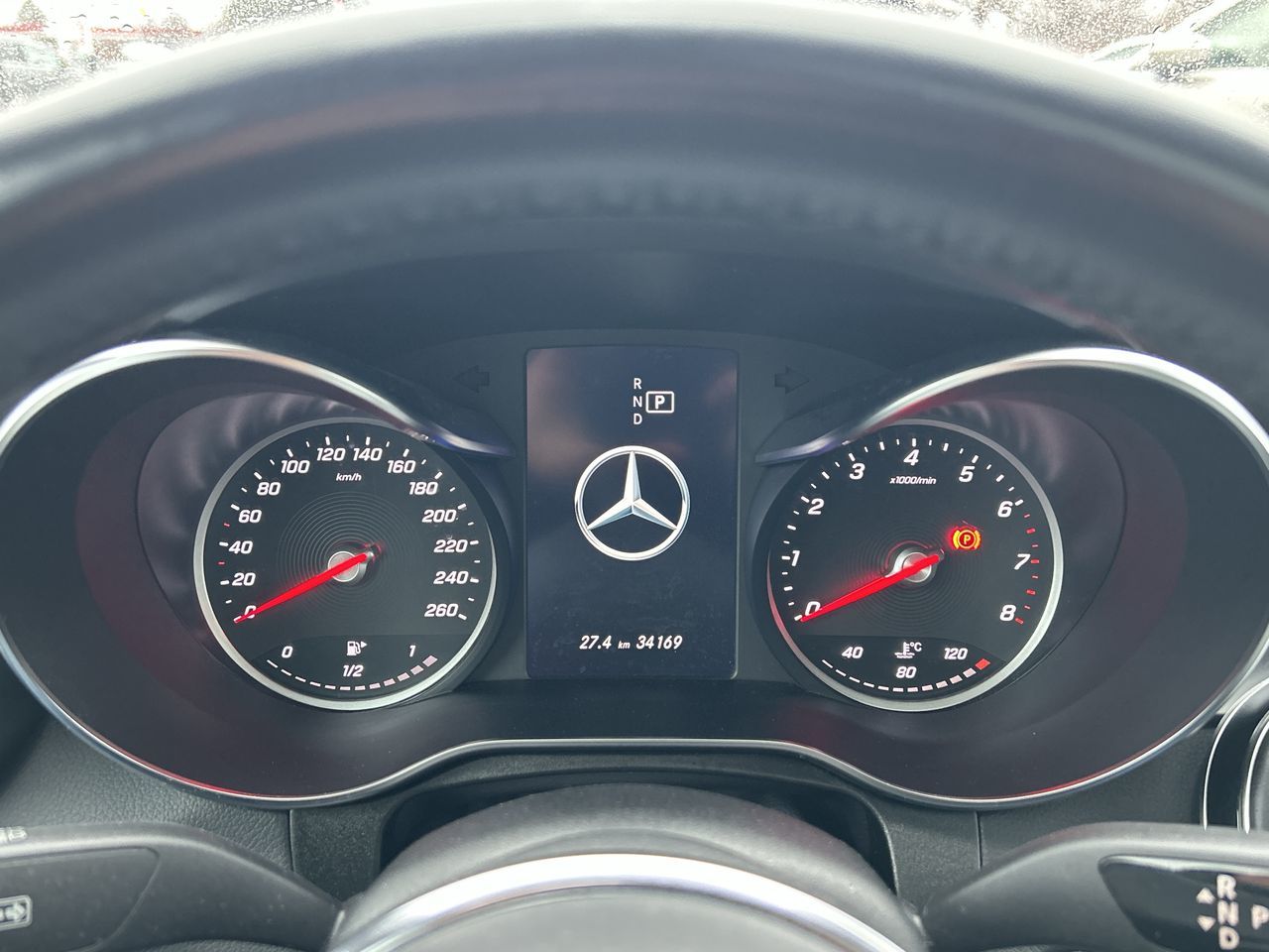 Mercedes-Benz GLC300  2023