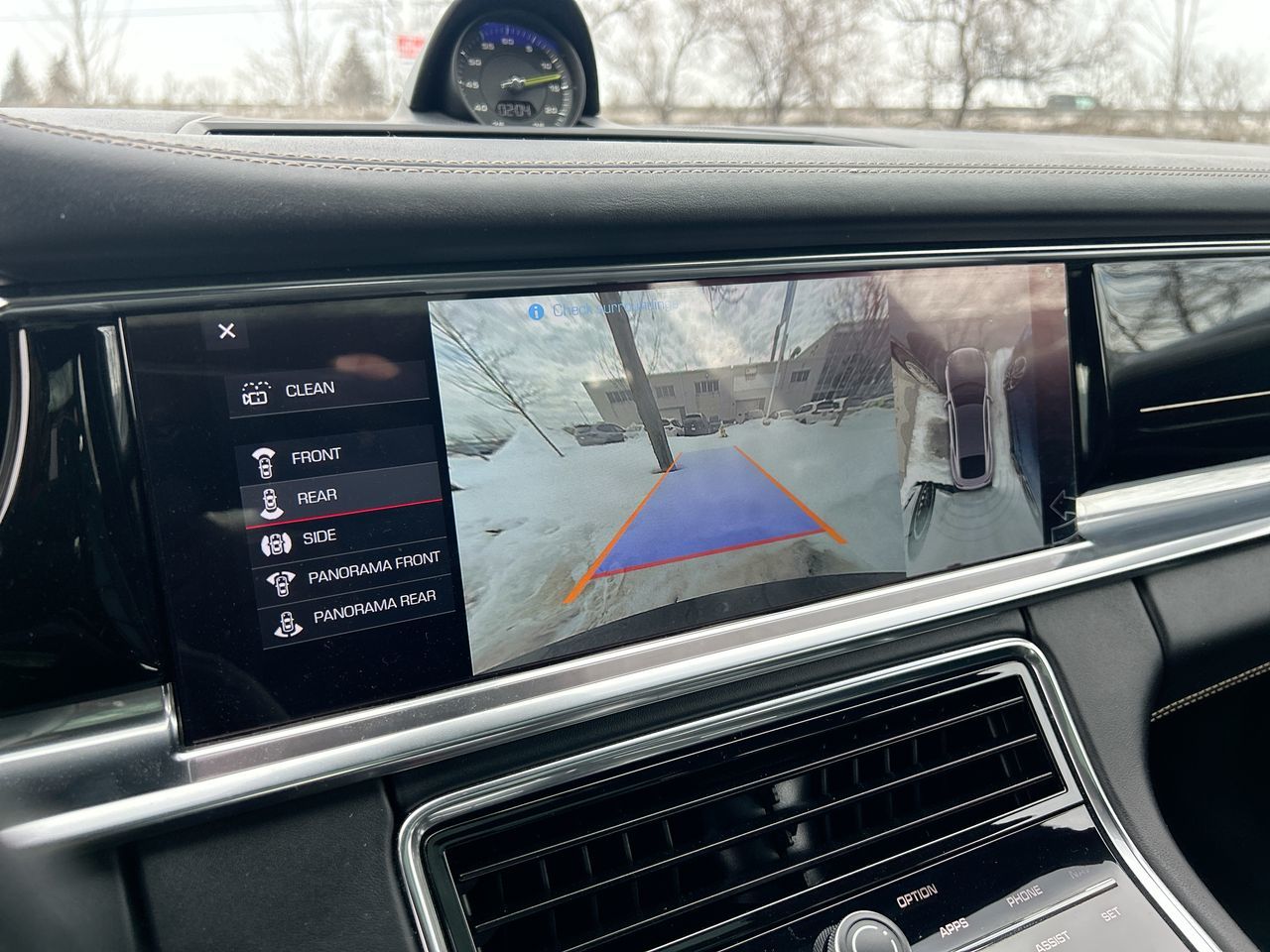 2020 Porsche Panamera in Scarborough, Ontario
