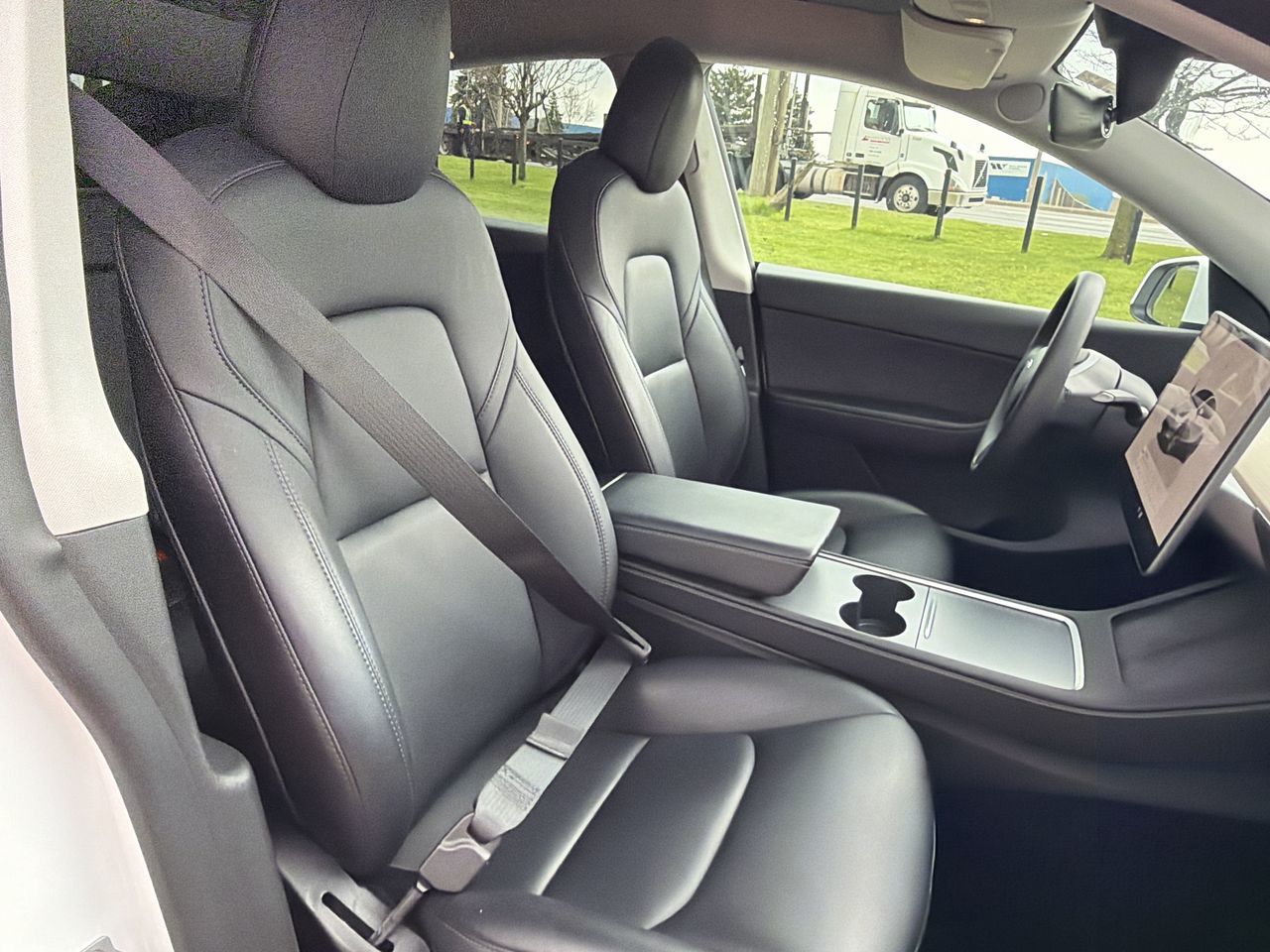 Tesla Model Y  2022