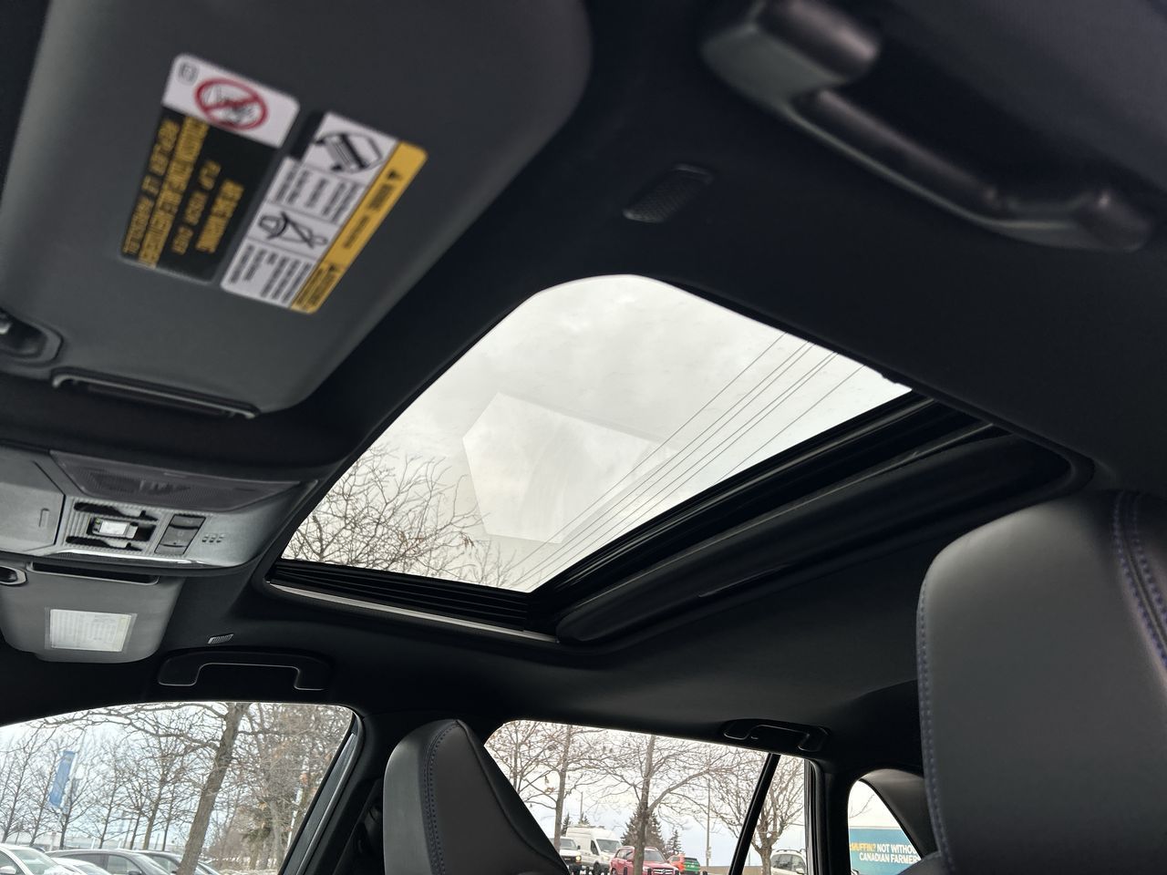 Toyota RAV4 Hybrid  2024 à Scarborough, Ontario