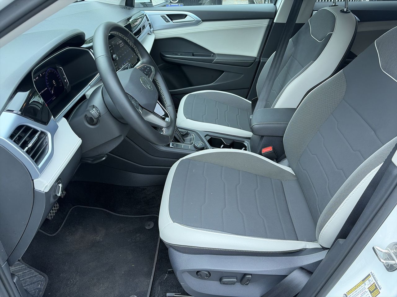 Volkswagen Taos  2026
