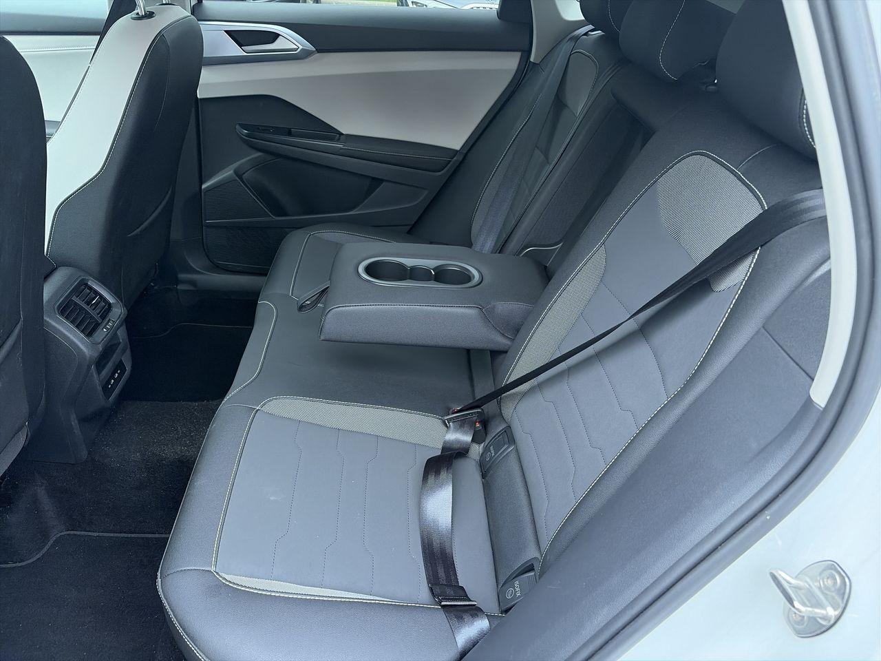 Volkswagen Taos  2026