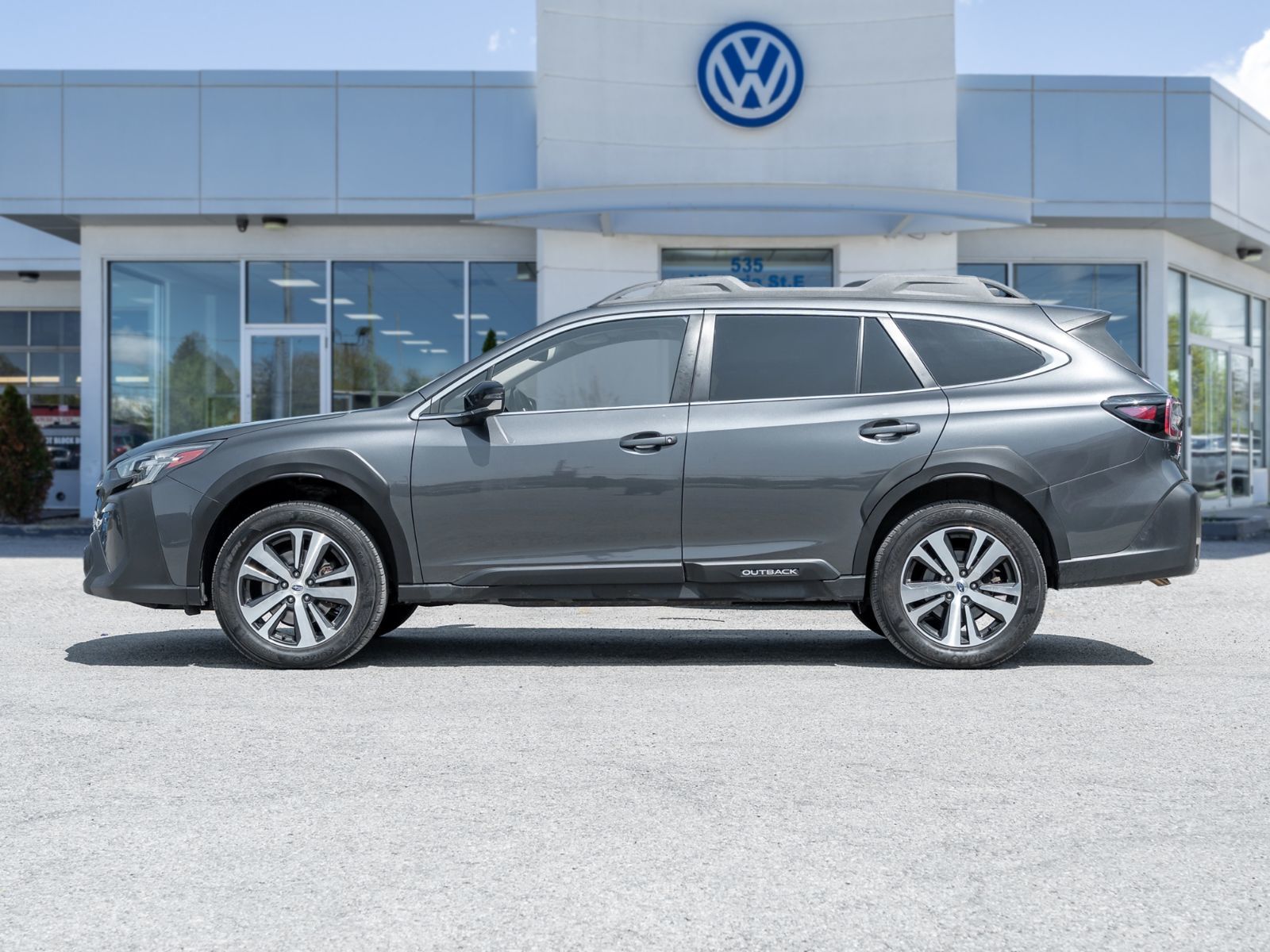 Photo 2023 Subaru Outback Limited XT #3
