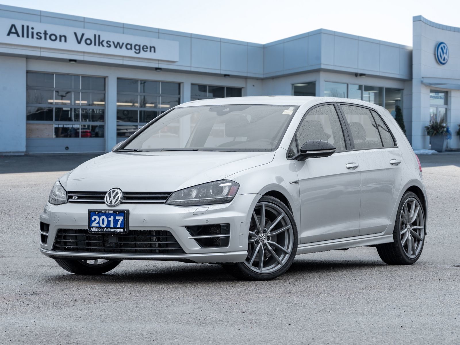 2017 Volkswagen Golf R 5-Dr 2.0T 4MOTION at DSG