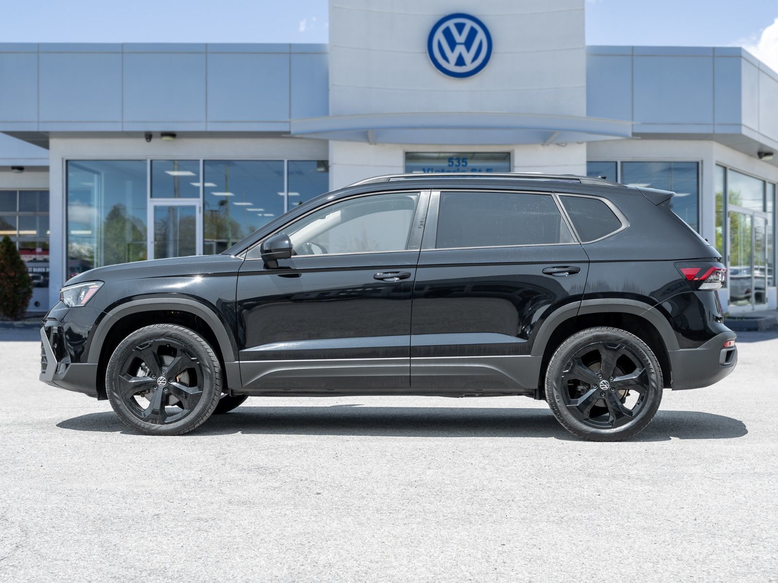 Photo 2025 Volkswagen Taos Comfortline Black Edition #3