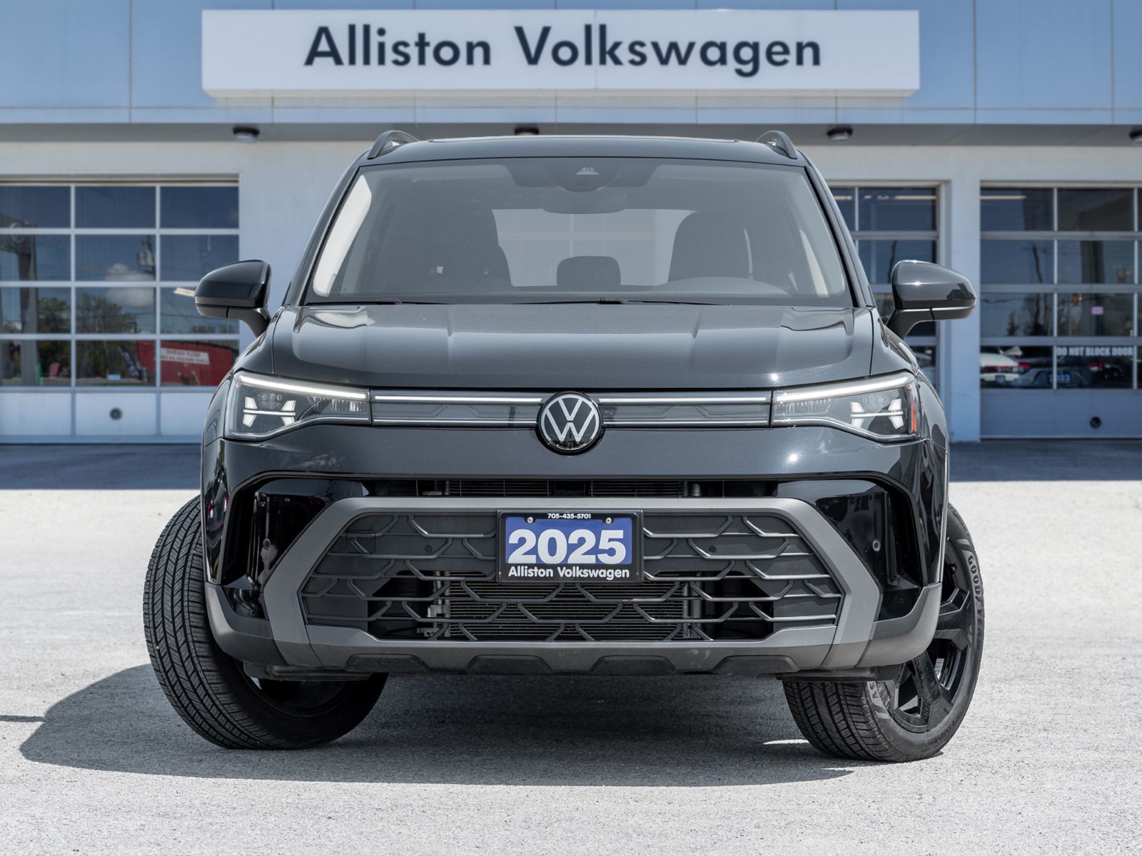 Photo 2025 Volkswagen Taos Comfortline Black Edition #2