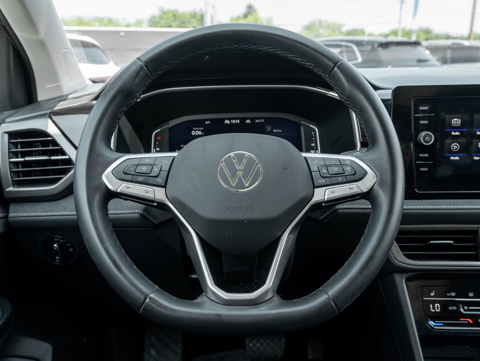 Photo 2025 Volkswagen Taos Comfortline Black Edition #8