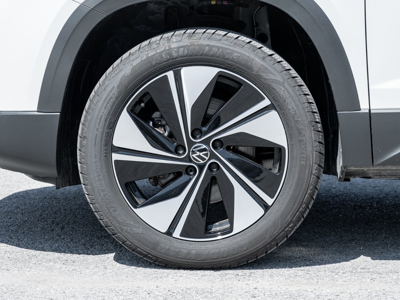 Photo 2026 Volkswagen Taos Highline 4MOTION #4