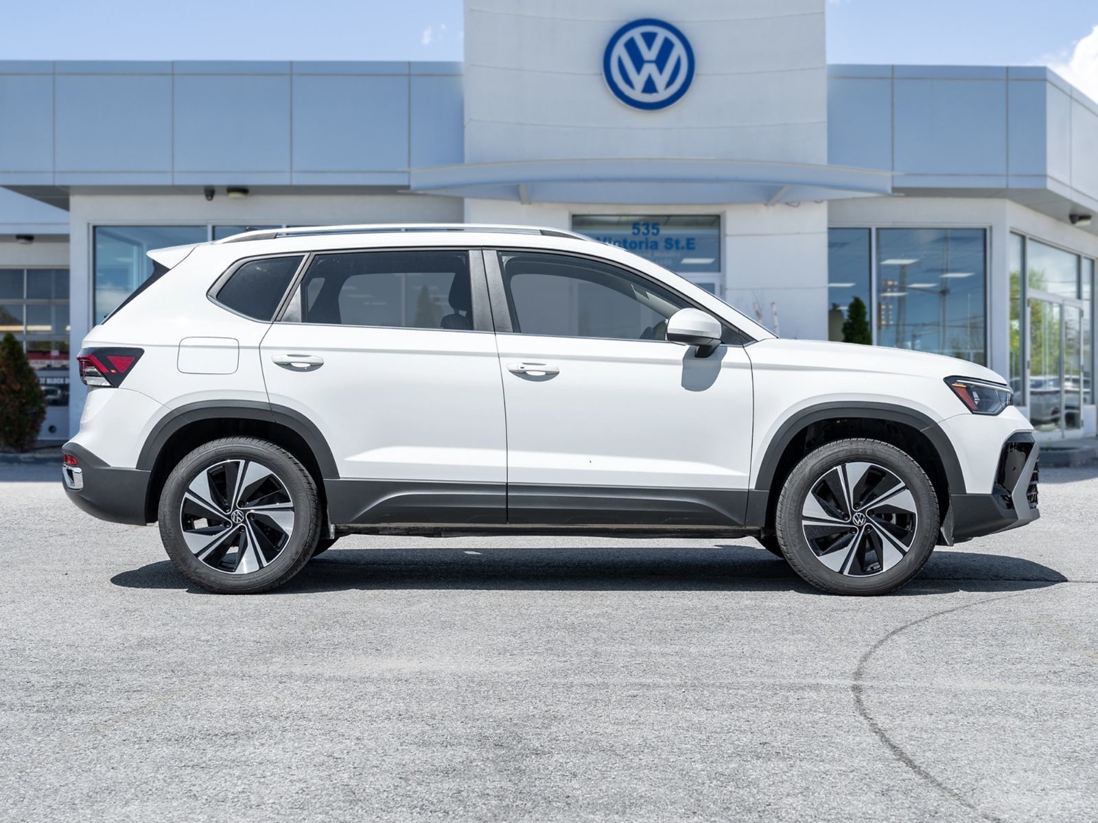 Photo 2026 Volkswagen Taos Highline 4MOTION #5