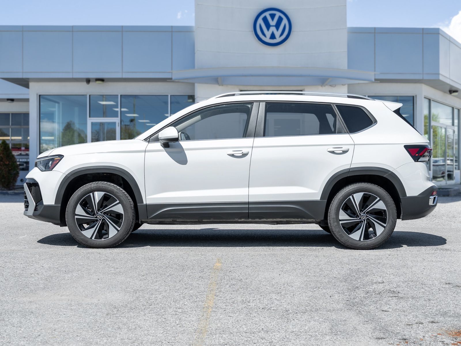 Photo 2026 Volkswagen Taos Highline 4MOTION #3