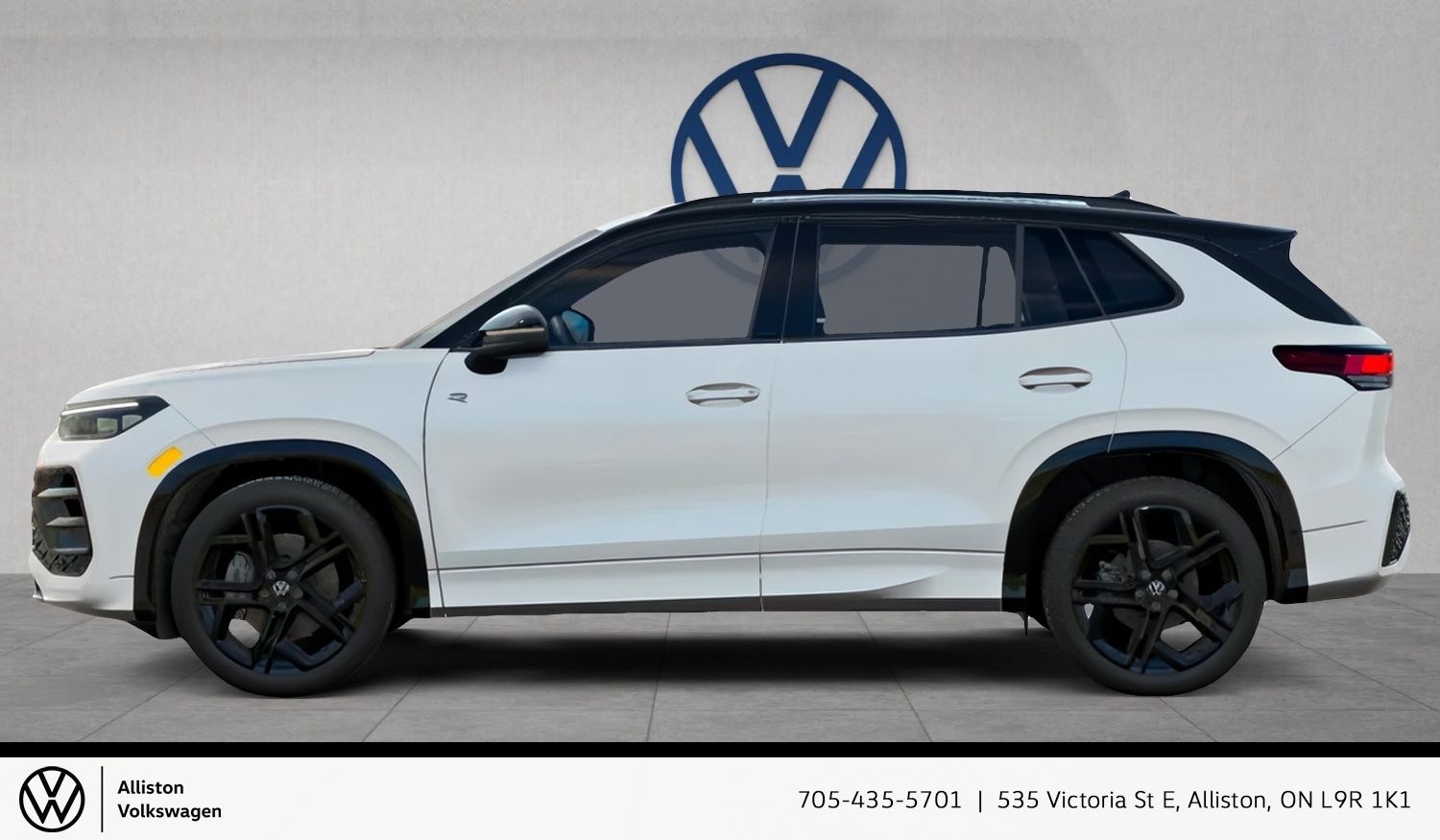 Photo 2026 Volkswagen Tiguan Comfortline R-Line Black Edition 4MOTION #2