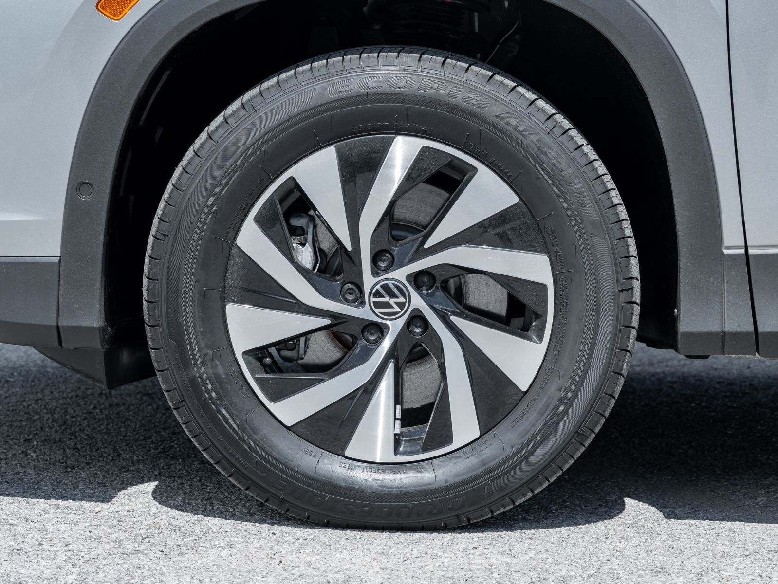 Photo 2026 Volkswagen Tiguan Trendline #4