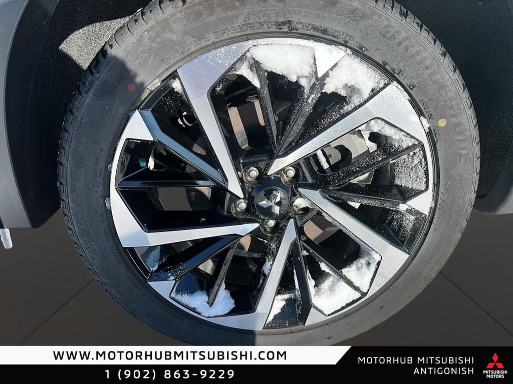 Photo 2025 Mitsubishi Outlander Plug-In Hybrid GT NOIR #7