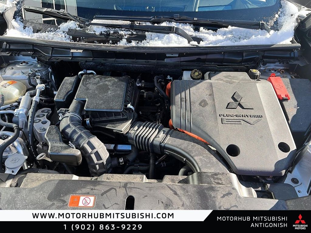 Photo 2025 Mitsubishi Outlander Plug-In Hybrid GT NOIR #8