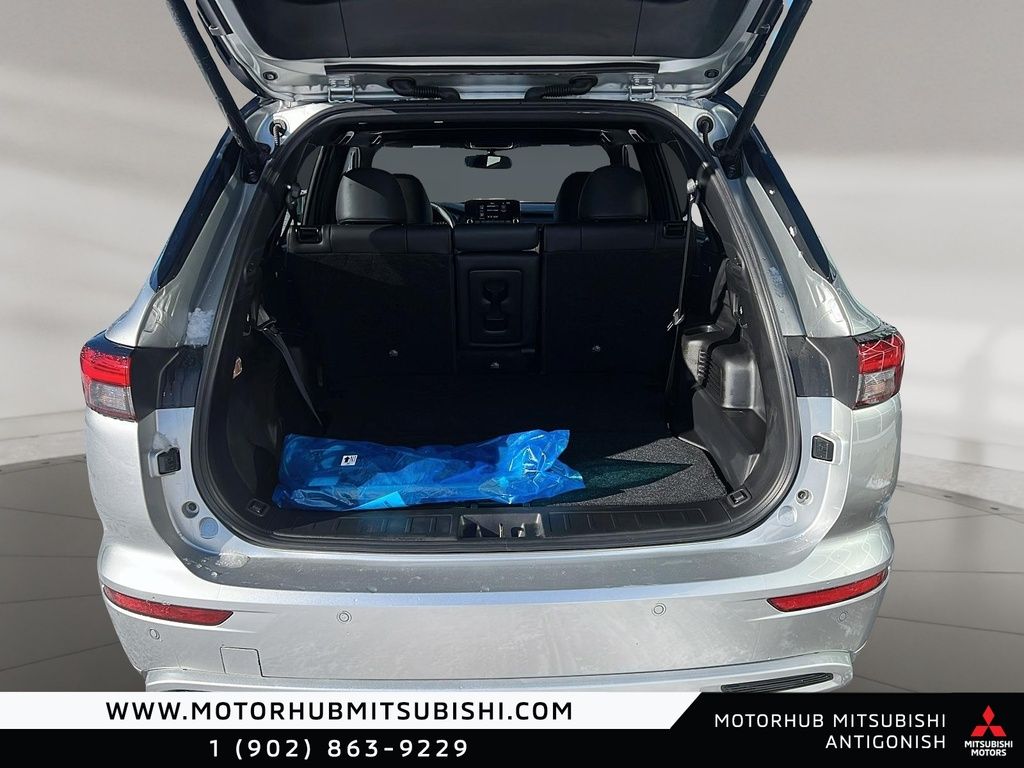 Photo 2025 Mitsubishi Outlander Plug-In Hybrid GT NOIR #6