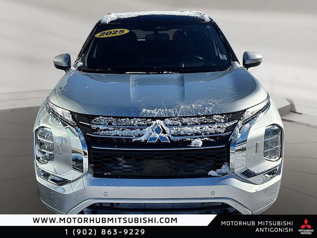 Photo 2025 Mitsubishi Outlander Plug-In Hybrid GT NOIR #2